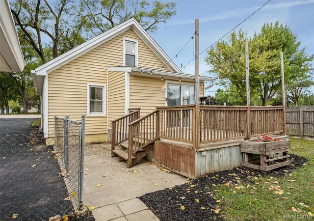 5th image of 4465 S Center Rd, Burton, MI 48519 | MLS# 20261065160