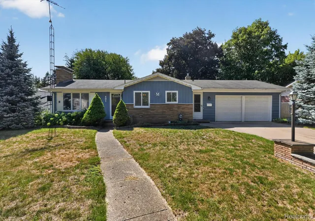 Photo 1 of Single family home for sale at 501 Dale St, Flushing, MI 48433 | MLS# 20261065166 | Listing updated on 2026-08-28