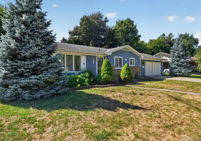 2nd image of 501 Dale St, Flushing, MI 48433 | MLS# 20261065166