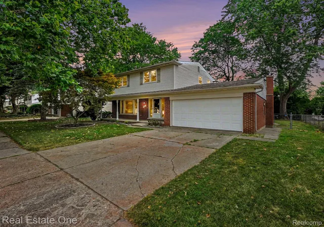 Photo 1 of Single family home for sale at 15562 Levan Rd, Livonia, MI 48154 | MLS# 20261065168 | Listing updated on 2026-09-10