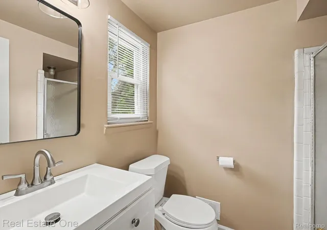 Photo 3 of Single family home for sale at 15562 Levan Rd, Livonia, MI 48154 | MLS# 20261065168 | Listing updated on 2026-09-10