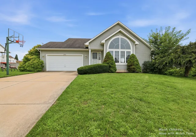 1st image of 2700 Cape Coral Dr Sw, Wyoming, MI 49418 | MLS# 65026043132