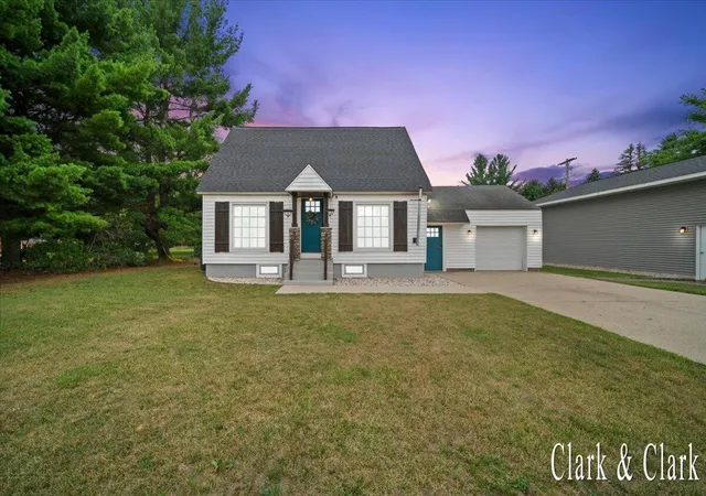 2nd image of 2016 E Croton Dr, Newaygo, MI 49337 | MLS# 65026043122