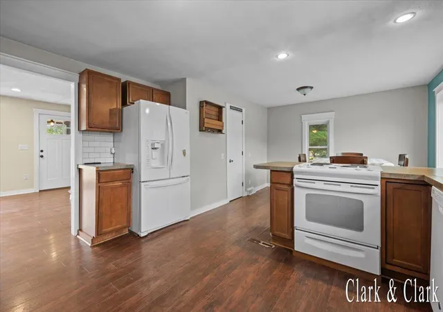 4th image of 2016 E Croton Dr, Newaygo, MI 49337 | MLS# 65026043122