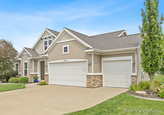 Photo 3 of Single family home for sale at 3501 Tearose Dr, Hudsonville, MI 49426 | MLS# 65026043126 | Listing updated on 2026-09-17