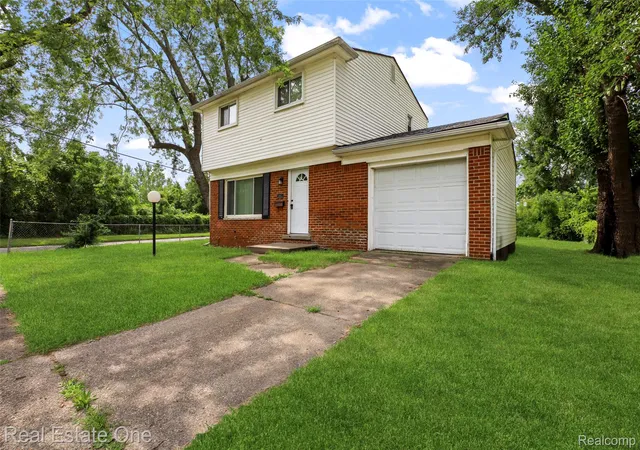 Photo 2 of Single family home for sale at 342 Melvin St, River Rouge, MI 48218 | MLS# 20261065177 | Listing updated on 2026-08-18