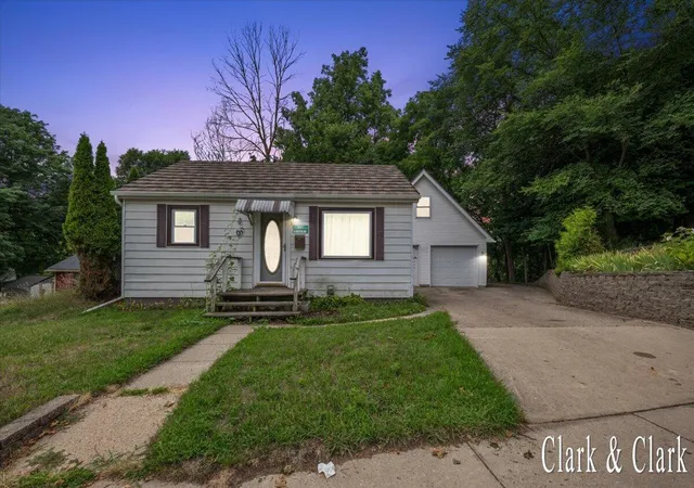 1st image of 507 Quarterline St, Portland, MI 48875 | MLS# 65026043136