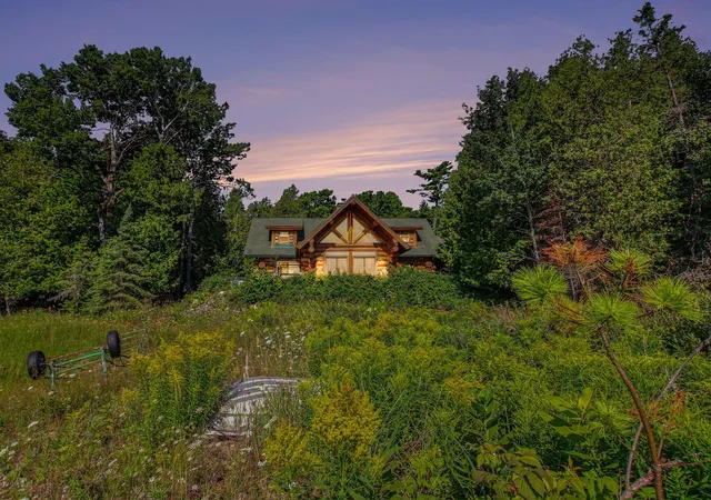 2nd image of 34014 S Sturgeon Bay Rd, Drummond Island, MI 49726 | MLS# 66026043134