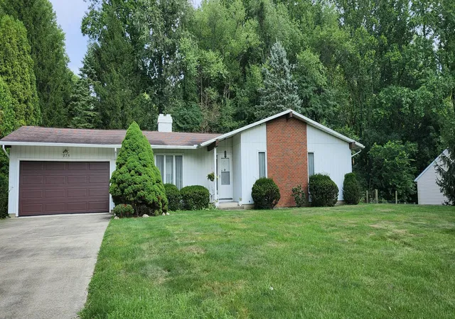 Photo 1 of Single family home for sale at 875 Skyline Dr, Niles, MI 49120 | MLS# 69026043146 | Listing updated on 2026-08-17