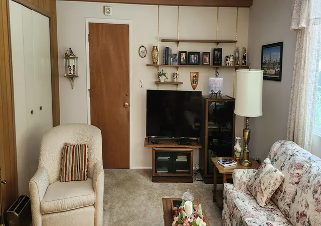 Photo 3 of Single family home for sale at 875 Skyline Dr, Niles, MI 49120 | MLS# 69026043146 | Listing updated on 2026-08-17