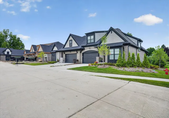 Photo 3 of Condo for sale at 2020 Breckenridge Ct, Rochester Hills City Oakland, MI 48307 | MLS# 20261065197 | Listing updated on 2026-10-08