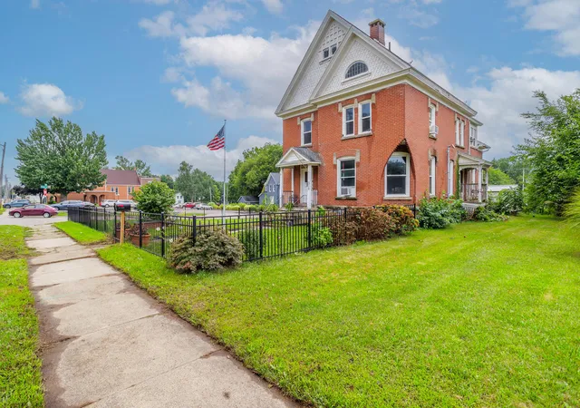 image of 312 Capital Ave Ne, Battle Creek, MI 49017 | MLS# 64026043151