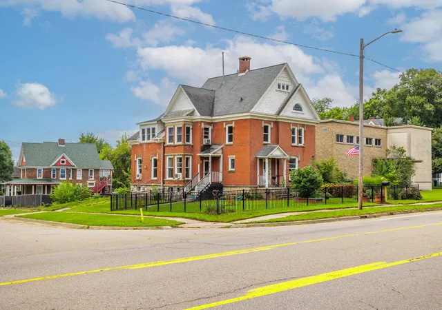 image of 312 Capital Ave Ne, Battle Creek, MI 49017 | MLS# 64026043151