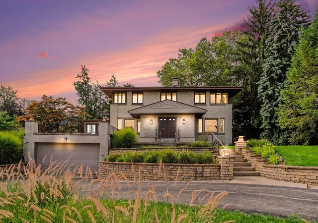 2nd image of 2318 Lake Dr Se, Grand Rapids, MI 49506 | MLS# 65026043155