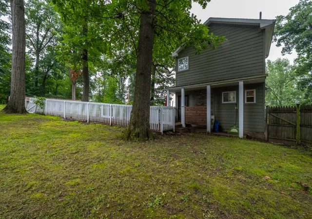 Photo 4 of Single family home for sale at 93808 Madison Ave S, Benton Harbor, MI 49022 | MLS# 69026043154 | Listing updated on 2026-08-17