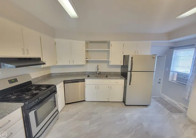 Photo 3 of Single family home for sale at 12531 Common Rd, Warren, MI 48093 | MLS# 58050218747 | Listing updated on 2026-09-10