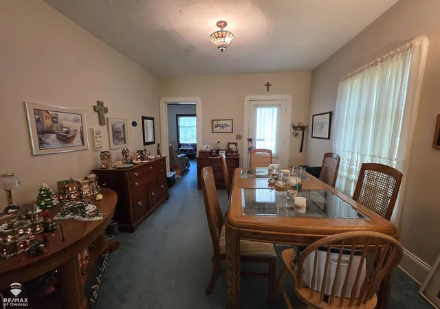 Photo 4 of Single family home for sale at 709 Lee St, Owosso, MI 48867 | MLS# 60050218750 | Listing updated on 2026-09-18