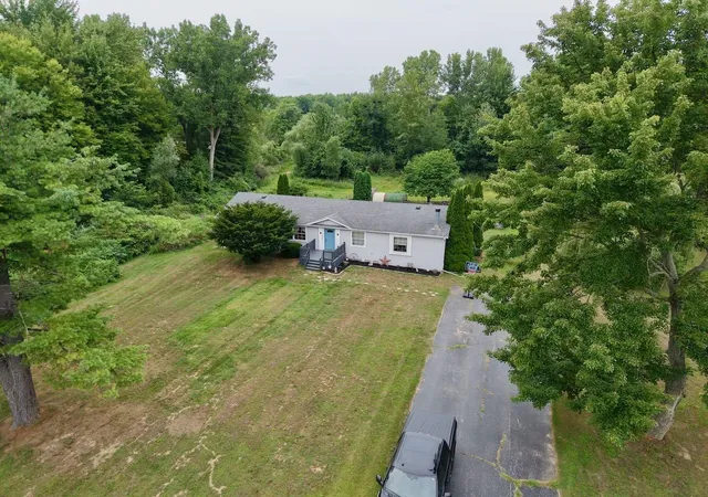 3rd image of 1930 W Burt Rd, Montrose, MI 48457 | MLS# 5050218752