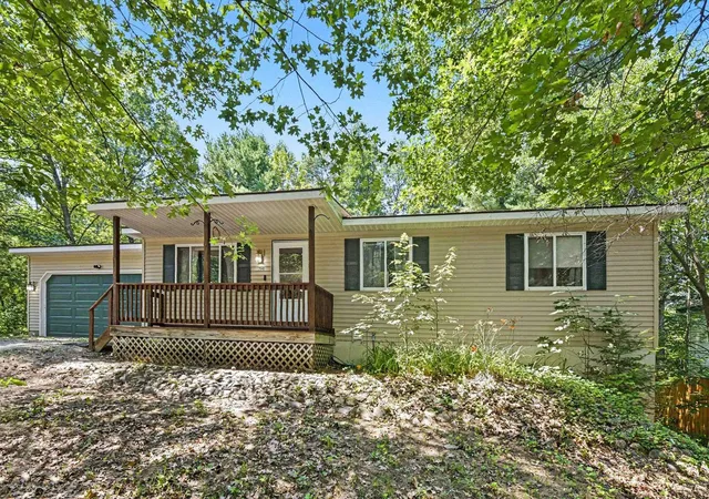 2nd image of 2940 Artist Ave, Interlochen, MI 49643 | MLS# 78080072435