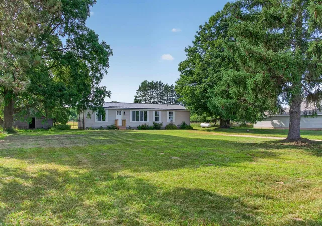 2nd image of 615 Ne County Road 571, Kalkaska, MI 49646 | MLS# 78080072436