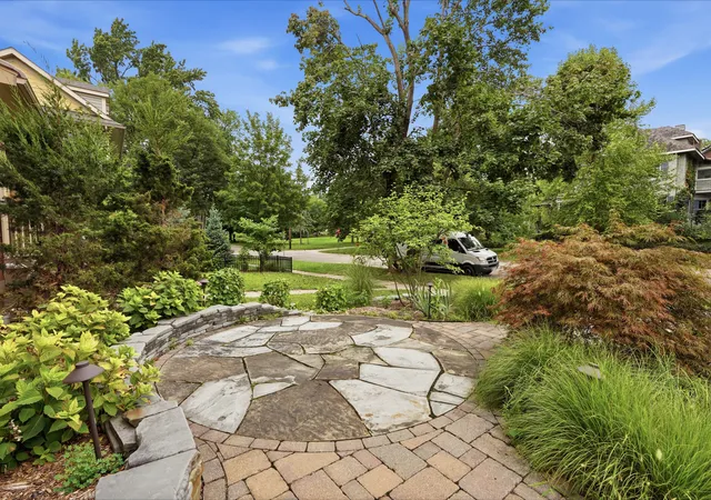 2nd image of 1010 Baldwin Ave, Ann Arbor, MI 48104 | MLS# 81026043165