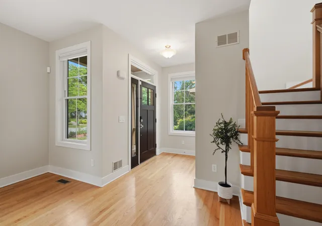 Photo 3 of Single family home for sale at 1010 Baldwin Ave, Ann Arbor, MI 48104 | MLS# 81026043165 | Listing updated on 2026-10-08