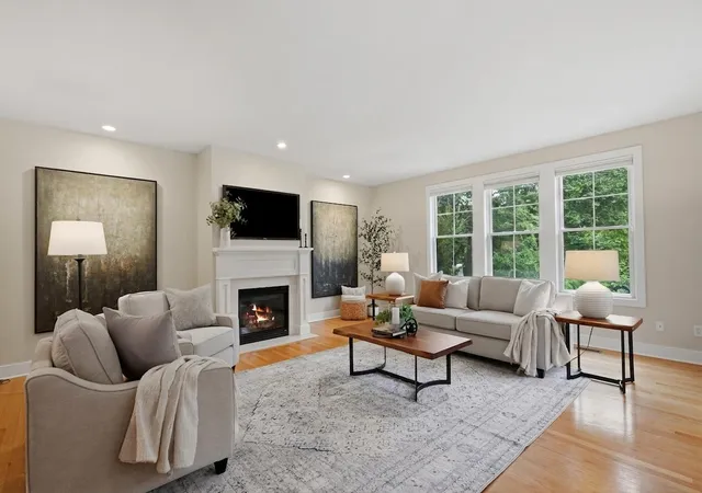 Photo 4 of Single family home for sale at 1010 Baldwin Ave, Ann Arbor, MI 48104 | MLS# 81026043165 | Listing updated on 2026-10-08