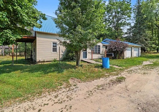 2nd image of 3601 Sass Rd, Manistee, MI 49660 | MLS# 67026043163