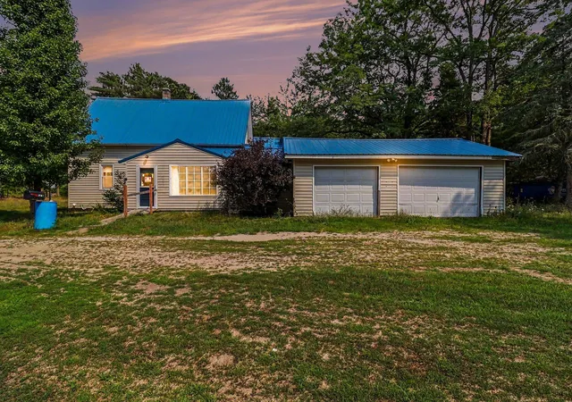 33rd image of 3601 Sass Rd, Manistee, MI 49660 | MLS# 67026043163