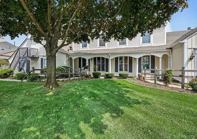Photo 1 of Condo for sale at 33362 Jefferson Ave, Saint Clair Shores, MI 48082 | MLS# 20261065231 | Listing updated on 2026-09-09
