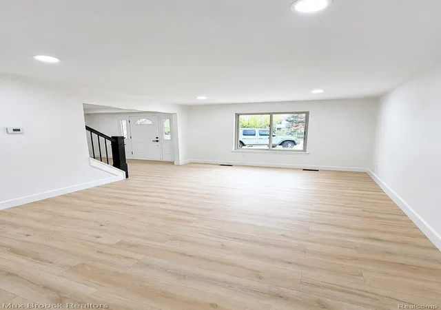 Photo 3 of Single family home for sale at 6128 Anne Dr, West Bloomfield Charter Township Oakland, MI 48322 | MLS# 20261065239 | Listing updated on 2026-09-12