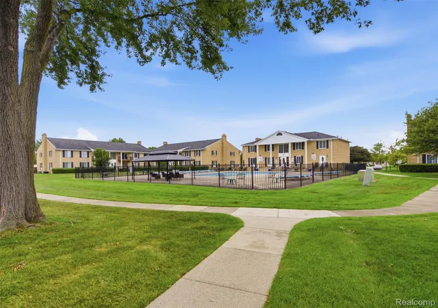 Photo 3 of Condo for sale at 34691 Kimberly Dr #51, Sterling Heights, MI 48312 | MLS# 20261065236 | Listing updated on 2026-09-02
