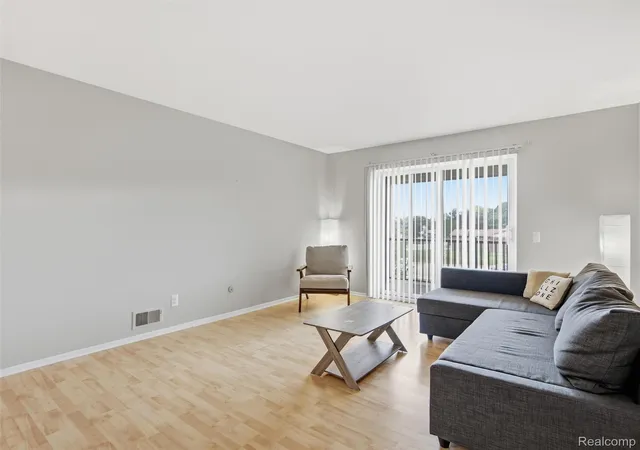 Photo 4 of Condo for sale at 34691 Kimberly Dr #51, Sterling Heights, MI 48312 | MLS# 20261065236 | Listing updated on 2026-09-02