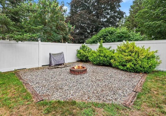 22nd image of 106 E 31st St, Holland, MI 49423 | MLS# 71026043177