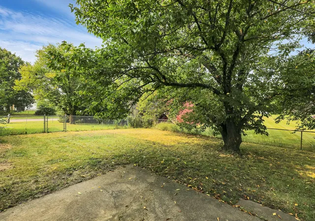 38th image of 309 Elmwood Rd, Lansing, MI 48917 | MLS# 65026043172