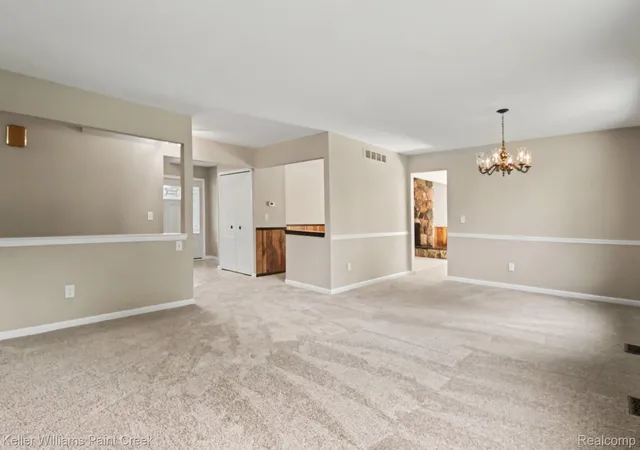 4th image of 2711 Armstrong Dr, Lake Orion, MI 48360 | MLS# 20261065250