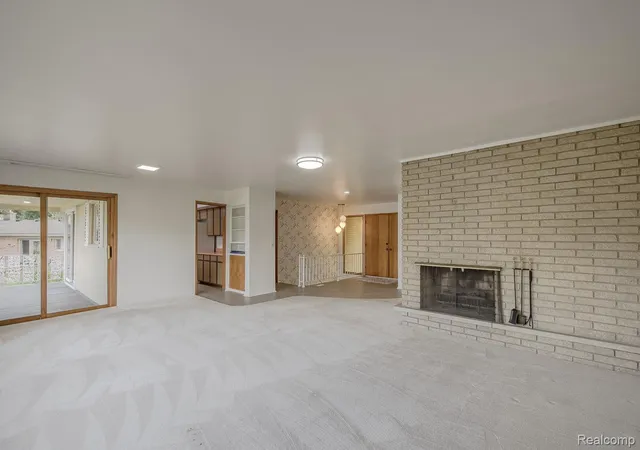 5th image of 3108 Schoolhouse Dr, Waterford, MI 48329 | MLS# 20261065261