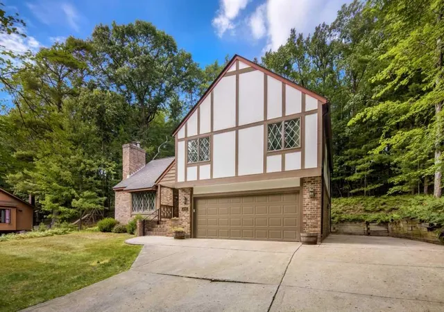Photo 1 of Single family home for sale at 3706 Holiday Village Rd, Traverse City, MI 49686 | MLS# 77080072439 | Listing updated on 2026-08-30