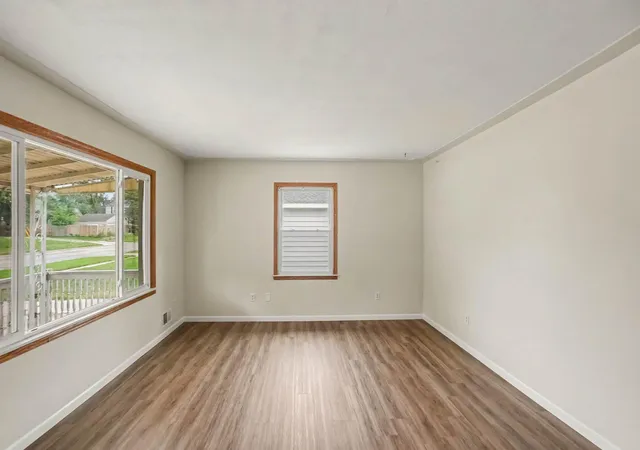 5th image of 1632 Chapel St Sw, Wyoming, MI 49519 | MLS# 65026043181