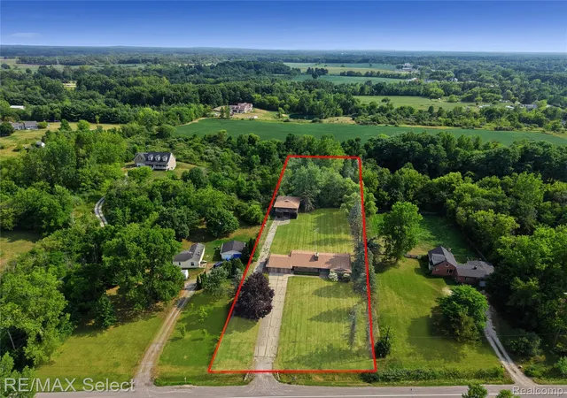 Photo 3 of Single family home for sale at 11080 Lapeer Rd, Davison, MI 48423 | MLS# 20261065276 | Listing updated on 2026-08-18
