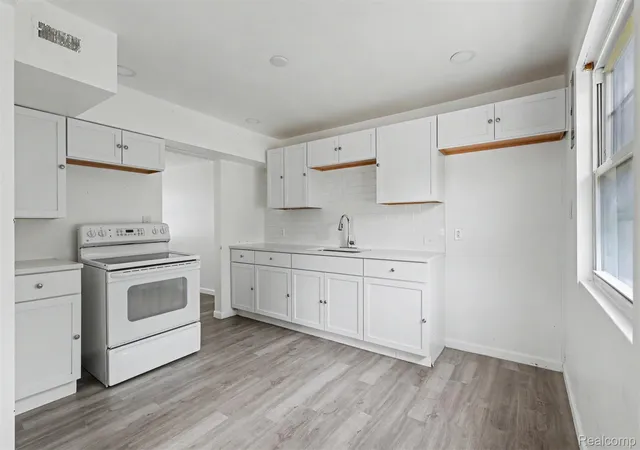 Photo 2 of Single family home for sale at 2637 Cascade Ct, Westland, MI 48186 | MLS# 20261065277 | Listing updated on 2026-09-12