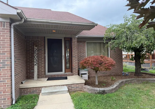 Photo 4 of Single family home for sale at 25032 Richard St, Taylor, MI 48180 | MLS# 20261065286 | Listing updated on 2026-09-14