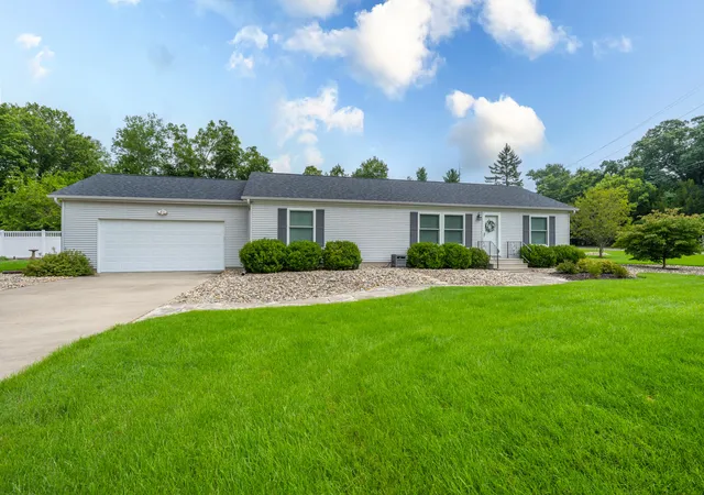 1st image of 2199 Broadway, Benton Harbor, MI 49022 | MLS# 69026043184