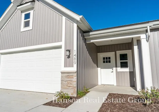 1st image of 1389 Ctr Hl Rd SE, Lowell, MI 49331