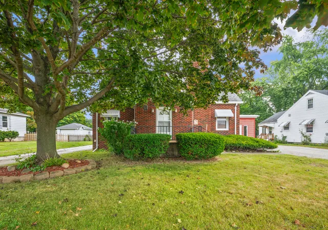 Photo 3 of Single family home for sale at 1209 Napier Ave, Saint Joseph, MI 49085 | MLS# 69026043189 | Listing updated on 2026-09-14