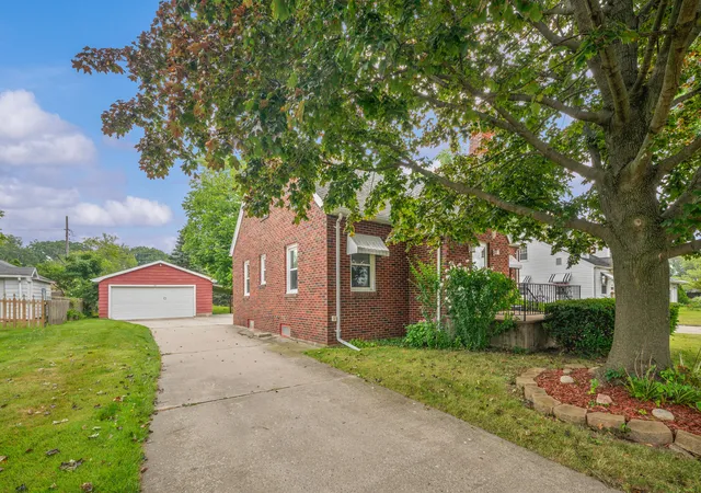 Photo 4 of Single family home for sale at 1209 Napier Ave, Saint Joseph, MI 49085 | MLS# 69026043189 | Listing updated on 2026-09-14