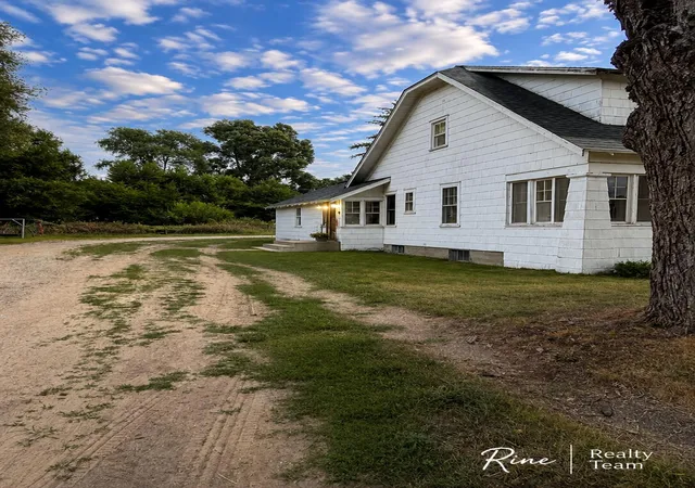Photo 3 of Single family home for sale at 264 N Cass St, Morley, MI 49336 | MLS# 65026043190 | Listing updated on 2026-09-03