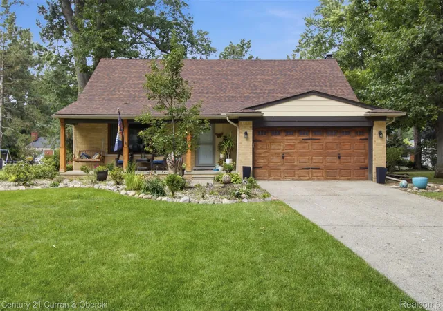 Photo 1 of Sale Pending at 15761 Loveland St, Livonia, MI 48154 | MLS# 20261065287 | Listing updated on 2026-09-14