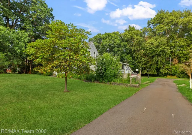 Photo 5 of Single family home for sale at 12930 Beech Daly Rd, Redford, MI 48239 | MLS# 20261065296 | Listing updated on 2026-08-18