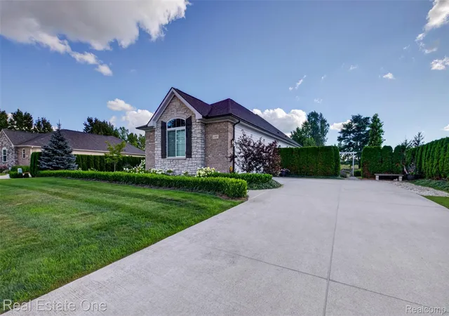 2nd image of 1537 Glass Lake Cir, Oxford, MI 48371 | MLS# 20261065301